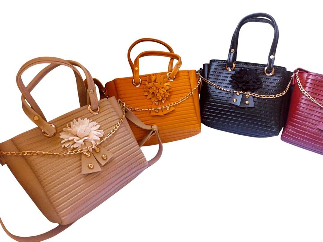 Stylish Women's PU Leather Textured Hand Bag - 1 Pc