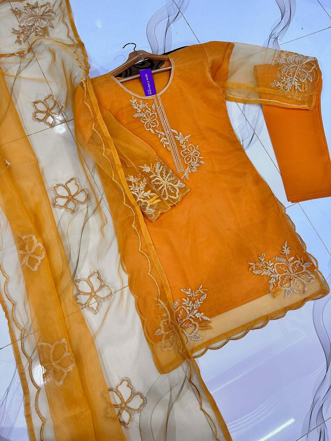 3 Pcs Women's Stitched Embroidered Suit