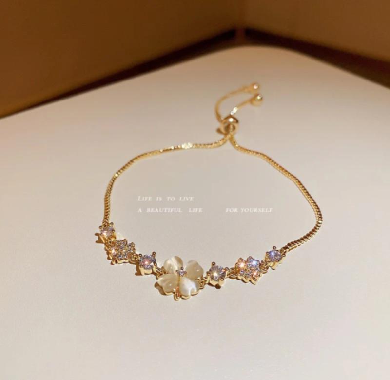 1 Pc Gold Plated Flower Charm Bracelet