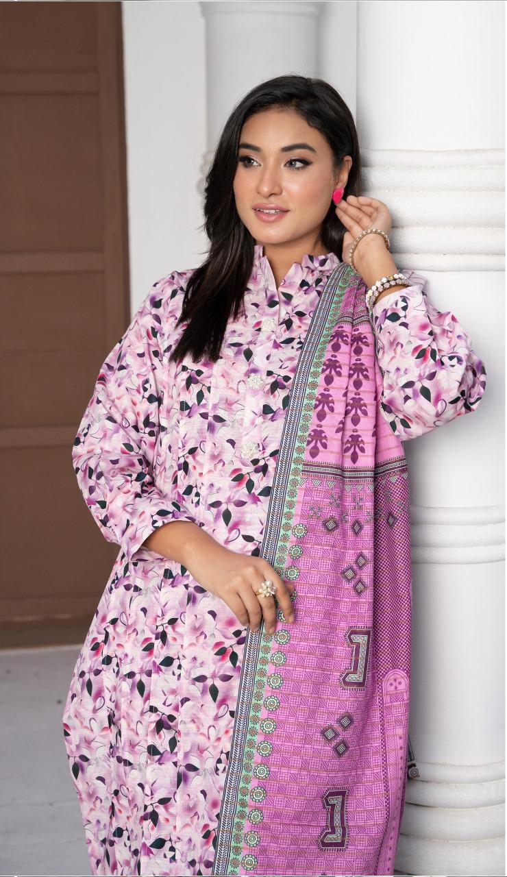 3 Pcs Women's Unstitched Khaddar Printed Suit