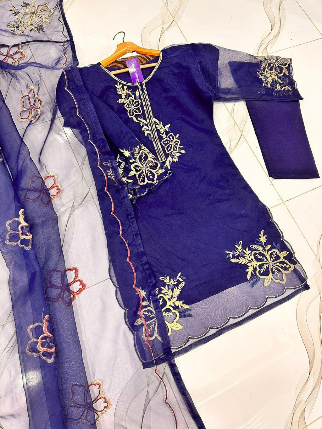 3 Pcs Women's Stitched Embroidered Suit