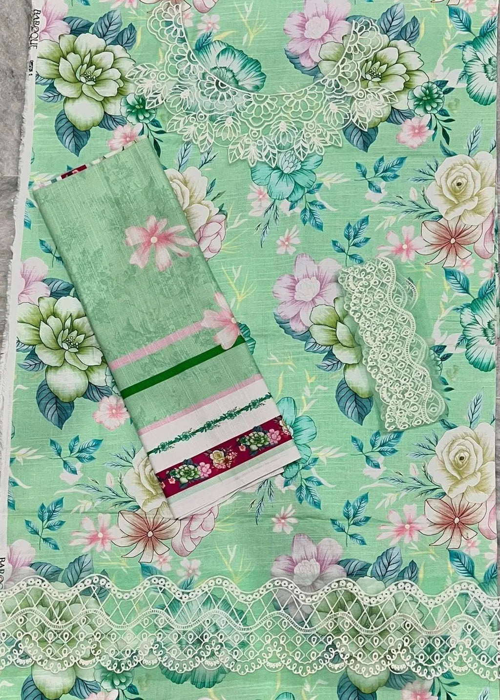 3 Pcs Women's Unstitched Printed Suit